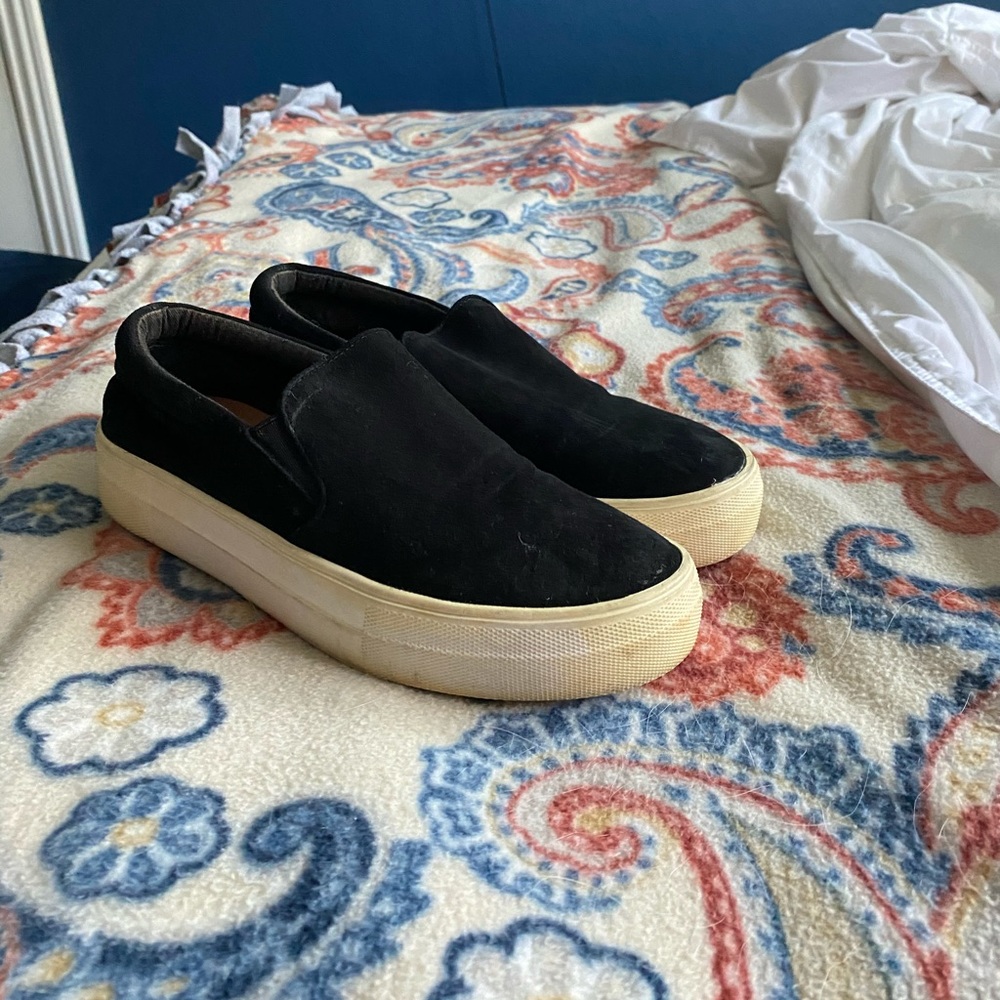 Steve Madden slip on